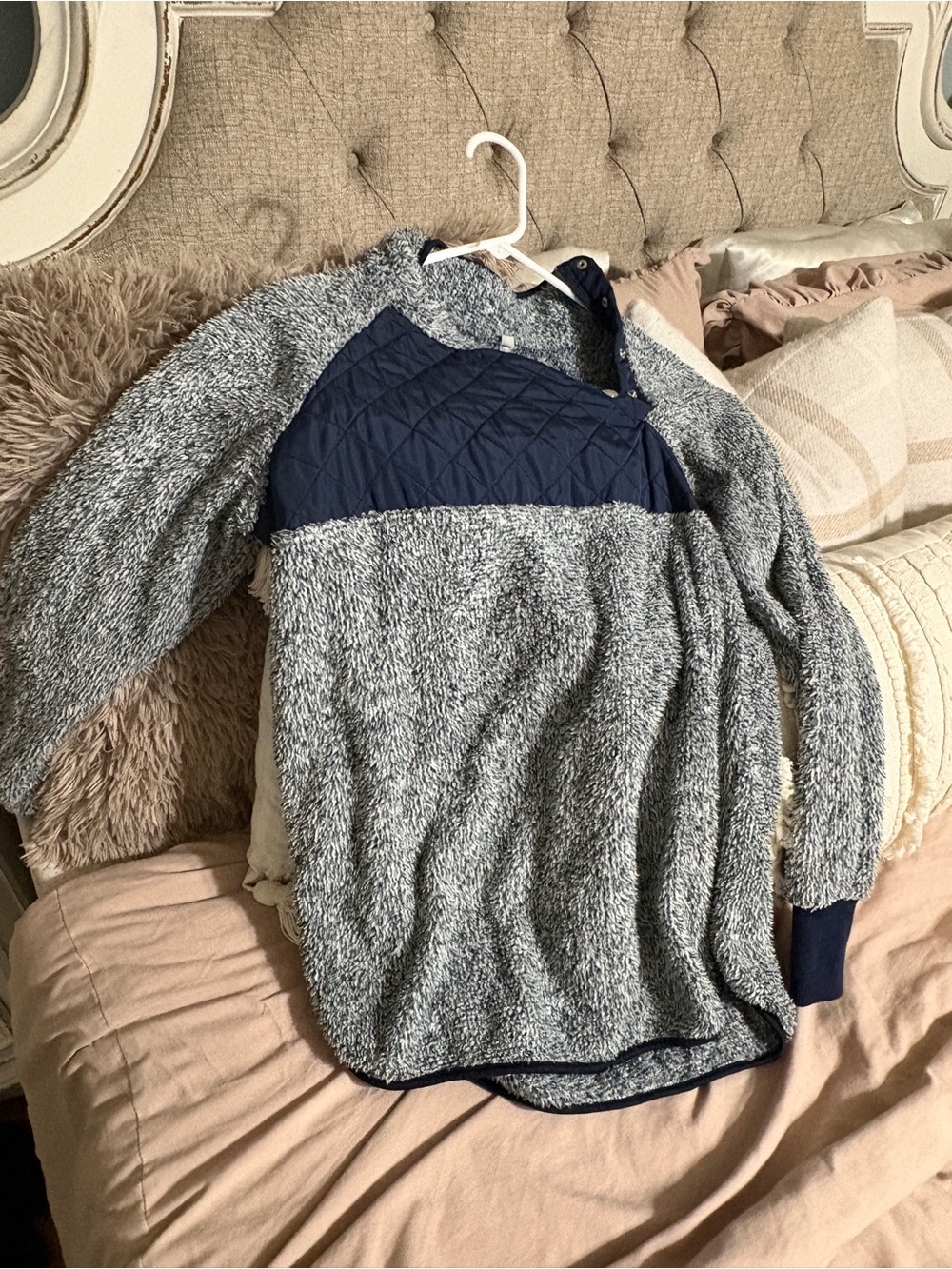 Men's Navy & Gray Quilted Pullover Sweater